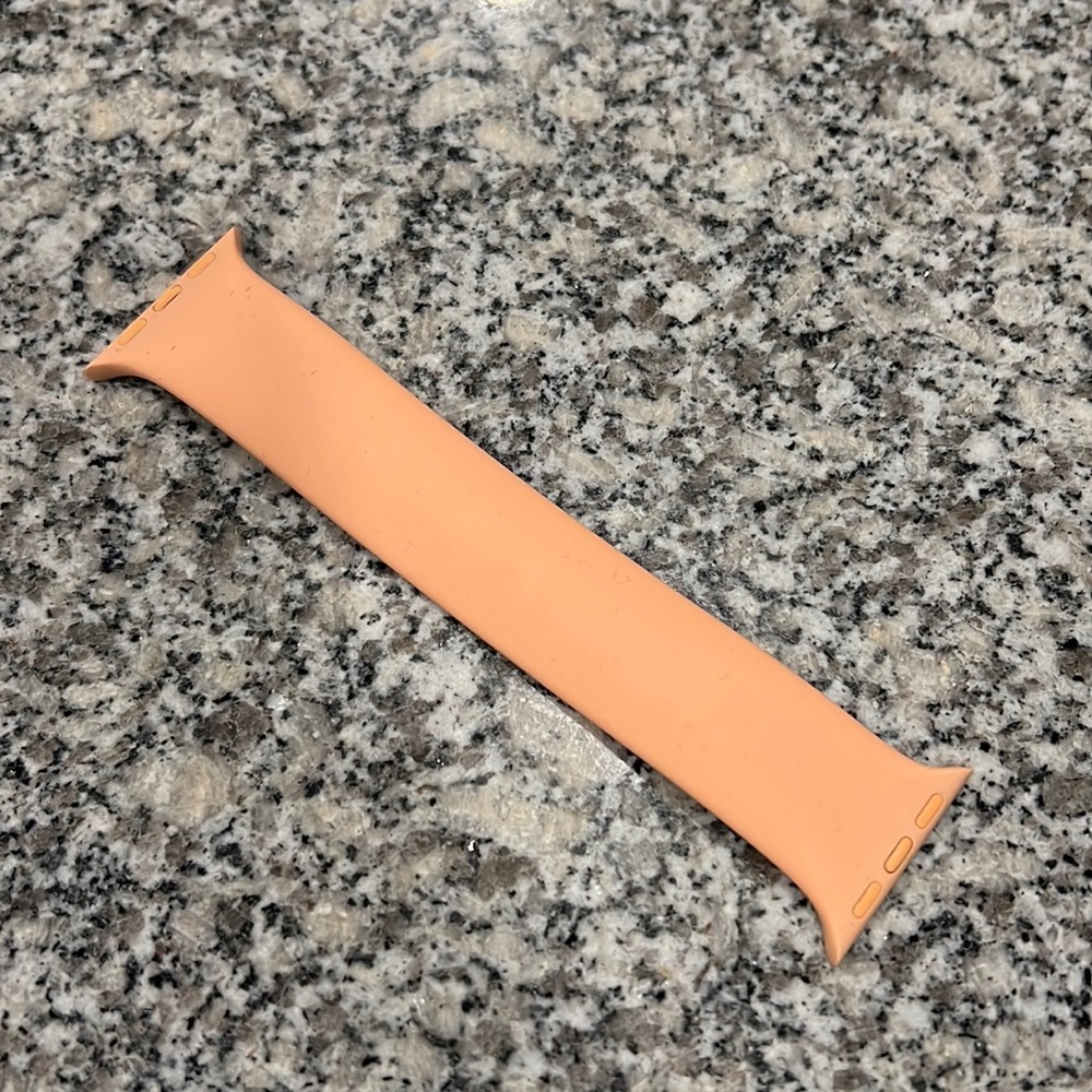 Apple Solo loop band size 3 for 40mm Apple Watch